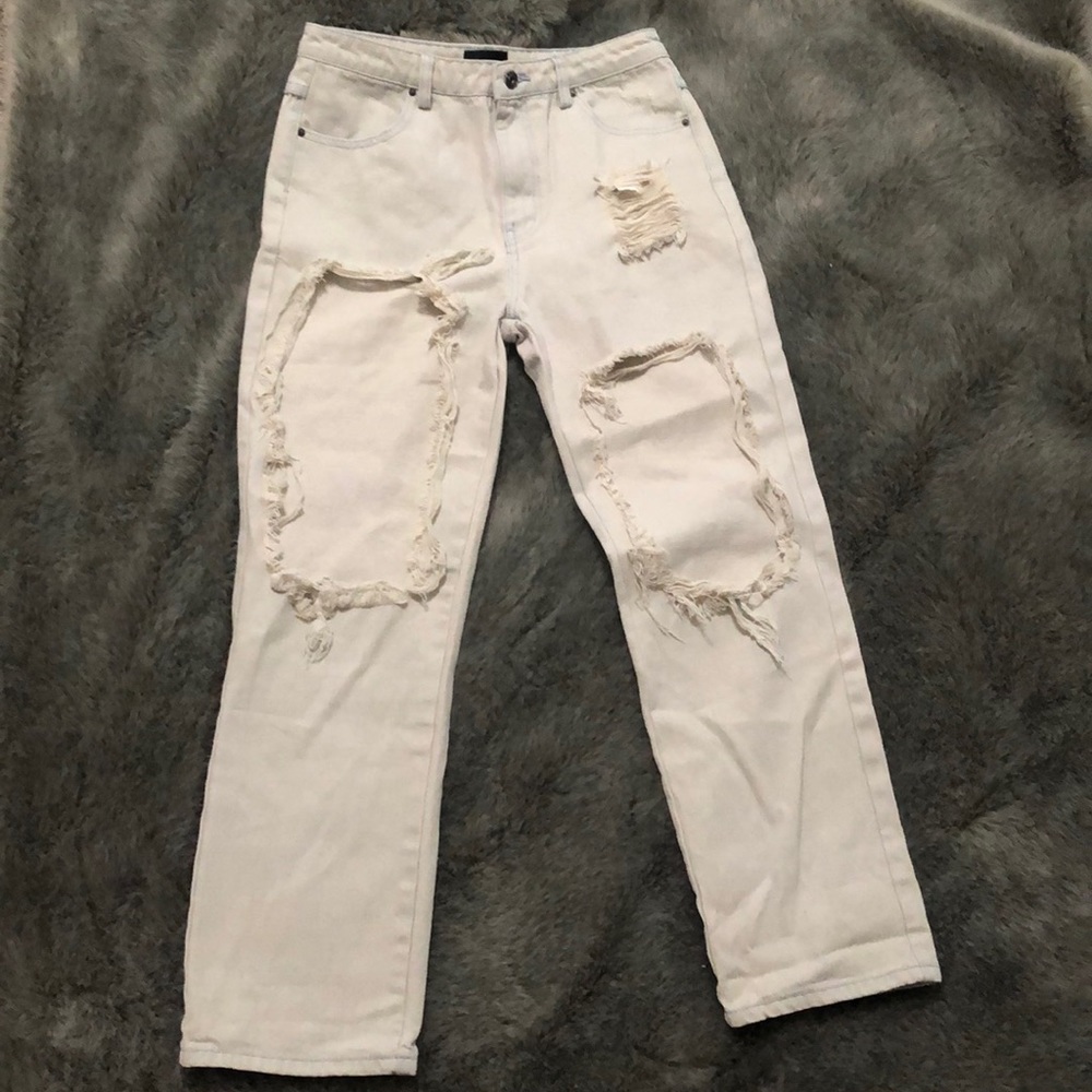 Ripped boyfriend jeans